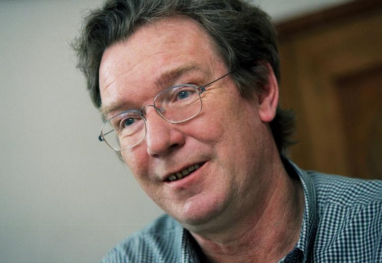 Jesper Hoffmeyer er biokemiker og filosof og tilhører den bekymrede intelligentsia 