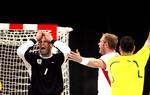 Kasper Hvidt, tv., og Joachim Boldsen var til OL i Beijing i sommer. Nu er håndboldsportens olympiske fremtid på spil. Arkivfoto. 