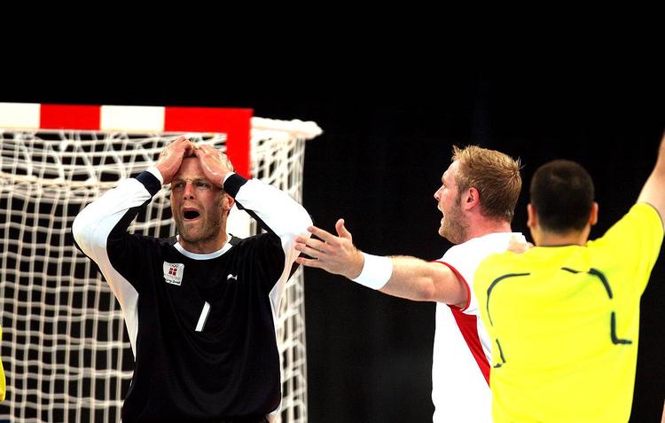Kasper Hvidt, tv., og Joachim Boldsen var til OL i Beijing i sommer. Nu er håndboldsportens olympiske fremtid på spil. Arkivfoto. 