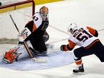 Frans Nielsen viser god form for tiden i NHL for sin klub New York Islanders. Arkivfoto. 