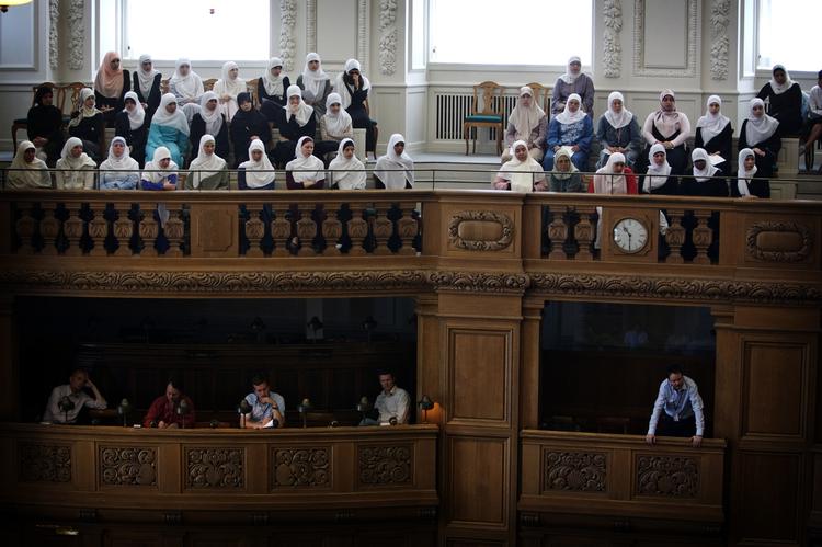 Muslimske kvinder overværer en debat i Folketinget. (Arkivfoto) 
