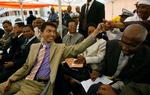 34-årige Andry Rajoelina er blevet indsat som Madagaskars nye præsidetn, selv om han egentlig er seks år for ung ifølge landets forfatning. Billedet er taget i onsdags. 