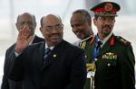 Sudans præsident Bashir blev i begyndelsen af marts sigtet for krigsforbrydelser. Den internationale domstol i Haag har udstedt arrestordre på ham. (Arkivfoto) 