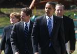 USA's præsident, Barack Obama, med sin finansminister, Timothy Geithner (nr. to fra venstre). (Arkivfoto) 