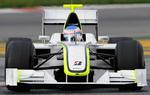 Jenson Button og Brawn GP er havnet i en strids om regler, og blandt andet Red Bull truer med at nedlægge protest mod udformningen af den hurtige racer. Arkivfoto. 