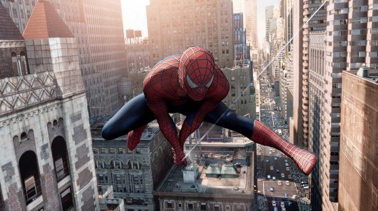 En 11-årig dreng blev reddet af Spiderman på sin første skoledag. 