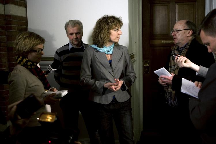 Christine Antorini satser på, at den borgerlige regering vælter ved næste valg, og at hun kan få en ministerpost i en S-regering. Det vil hun hellere end overborgmesterposten i København. 