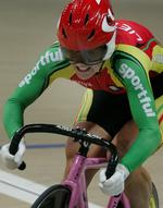 Litauens Simona Krupeckaite lagde hårdt ud ved VM i banecykling i Polen, da hun satte verdensrekord i 500 meter på tid. 