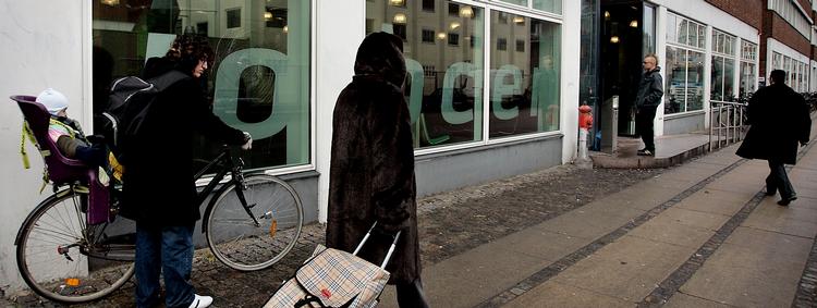 Støttet af Dansk Folkeparti har VK-regeringen besluttet, at alle landets jobcentre skal overgå til kommunerne fra 1. august i år. Ser man nærmere på de hidtidige erfaringer med de kommunale jobcentre, tegner det imidlertid ikke lovende. Foto: Finn Frandsen 