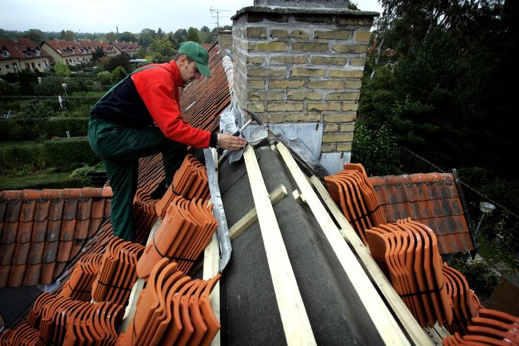 Du skal sidde klar ved tasterne, når renoveringspuljen åbner, hvis du vil have del i de 1,5 milliarder, der er sat af til renoveringer. Arkivfoto 