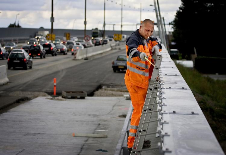 Blandt andet mange bygningsarbejdere har mistet deres job i de seneste måneder. 