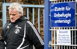 'Ingen adgang for uvedkommende'. Fred Rutten er fortid i Schalke 04. 