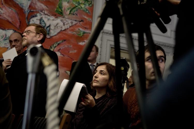 Den kurdiske tv-stat ROJ har vakt den tyrkiske regerings store vrede. På et pressemøde i 2005 i København udvandrede premierminister Erdogan i protest over, at journalist Senam Guneser var til stede. (Arkivfoto) 