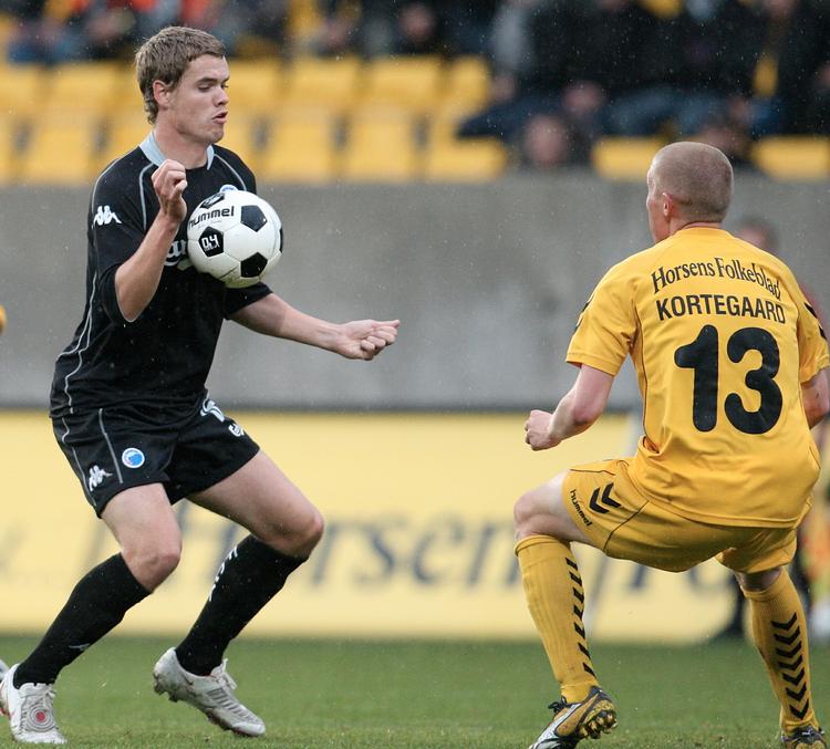 FC Københavns midtbanespiller Thomas Kristensen (tv.) forventer at være tilbage i topform i slutningen af april. Arkivfoto. 