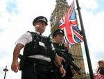 Britisk politi har indledt et samarbejde med skoler og repræsentanter for de muslimske miljøer for at stoppe børn, der flirter med ekstremisme. 