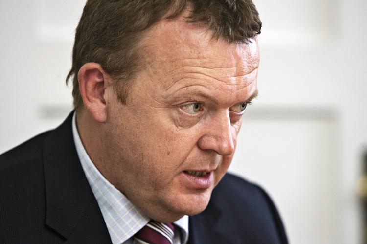 This week is a week of destiny for Finance Minister Lars Løkke Rasmussen. If Denmark's current Prime Minister Anders Fogh Rasmussen is appointed NATO secretary-general, Lars Løkke Rasmussen is expected to move to the premier's office. But not without voter losses for the Liberal Party according to the polls. 