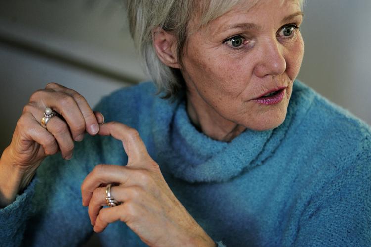 Anonyme tip kan forhindre vask af ældre om natten , siger velfærdsminister Karen Jespersen (V). 
