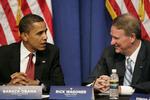 General Motors' direktør Rick Wagoner (th) træder tilbage på ønske fra USA's præsident Barack Obama. Arkivfoto 