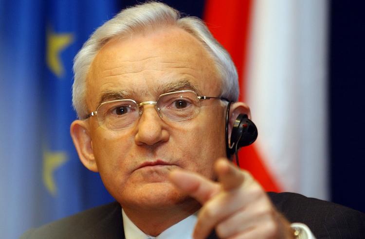 The former Polish Prime Minister Leszek Miller who says that Poland should now support Anders Fogh Rasmussen as secretary-general of NATO. 