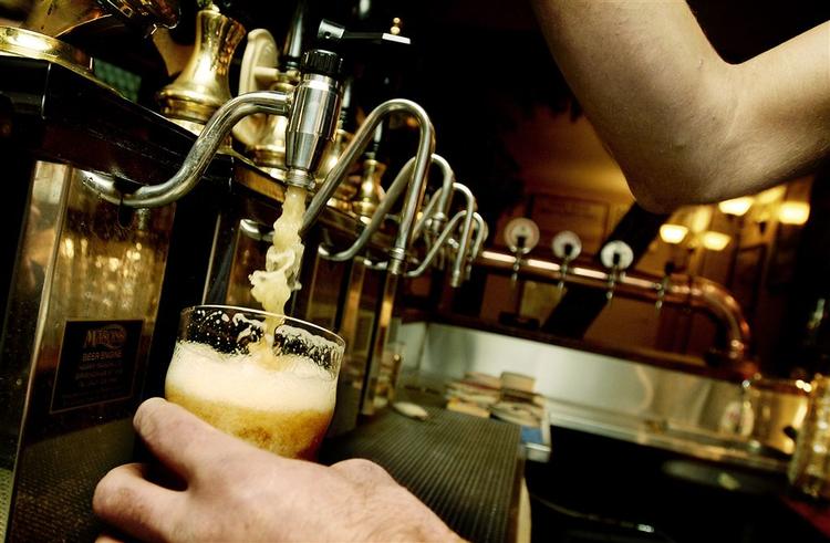 Mikkellers øl kan blandt andet smages hos Ørsted på Nørre Farigmagsgade og Brew Pub i Vestergade. 