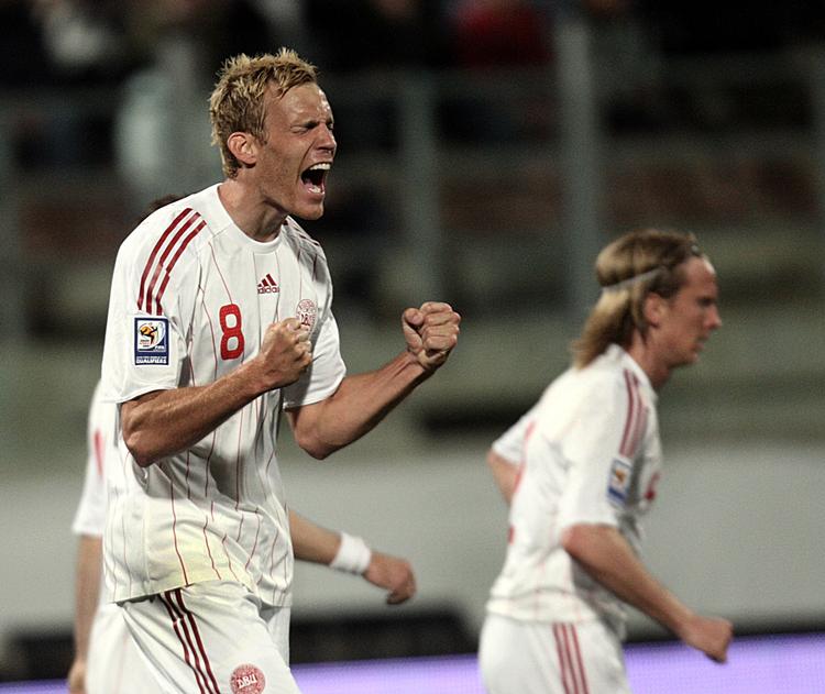 425.000 danskere så med, da Søren Larsen scorede to mål mod Malta i lørdags. 