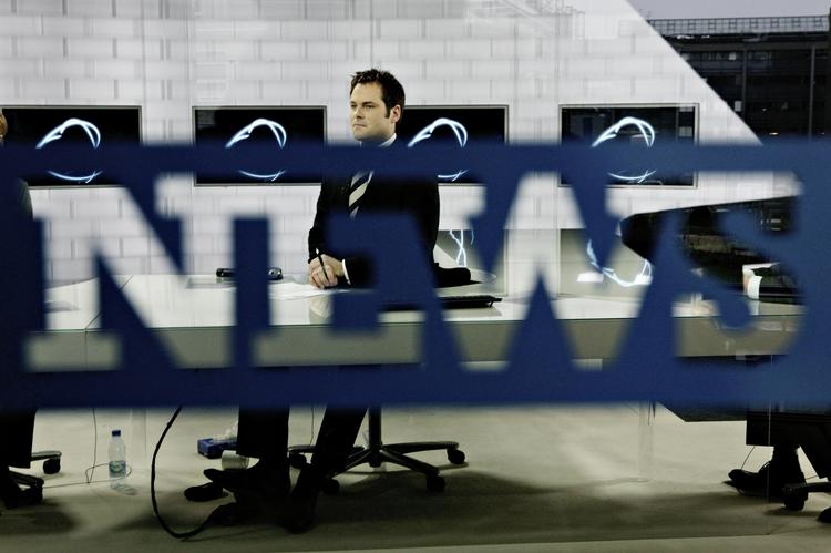 TV 2 News startsskud gik i december 2006. Nu er kanalen med til at holde hovedkanalen 'TV 2' oven vande økonomisk, (Arkiv) 