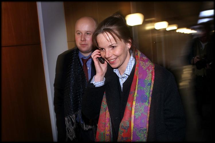 Louse Gade fotograferet på valgnatten i 2001, hvor hun blev valgt til Århus Kommunes nye borgmester. En post hun tabte igen i 2005. (Arkivfoto) 