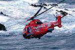 En helikopter er styrtet ned i Nordsøen med 20 personer ombord. Det vides ikke, om de har overlevet. Dette er et arkivfoto af den samme type 'Super Puma-helikopter', som forulykkede i dag. I februar i år forulykkede en anden Super Puma-helikopter' i samme område i Nordsøen ud for den skotske havneby Aberdeen, da den var på vej til en olieboreplatform. 18 personer ombord overlevede dengang. 