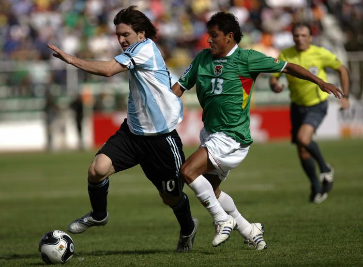 Lionel Messi blev udskiftet undervejs i Argentinas ydmygende nederlag i Bolivia. 