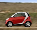 Smart er efterhånden velkendt i det danske gadebillede, men først nu efter ti års produktion sælges den officielt hos Mercedes, der bygger bilen.  Foto: Smart 