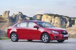Chevrolet Cruze giver et varsel om den kommende designstil. Skarpe linier dominerer, og det resulterer i en bil, der er meget let at overskue i al slags trafik. Foto: Pressefoto 