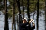 Englænderen Ross McGowan fører turneringen i Estoril og ligger fem slag under par. 