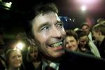 Her er den tidligere statsminister Anders Fogh Rasmussen på valgnatten 2001. 