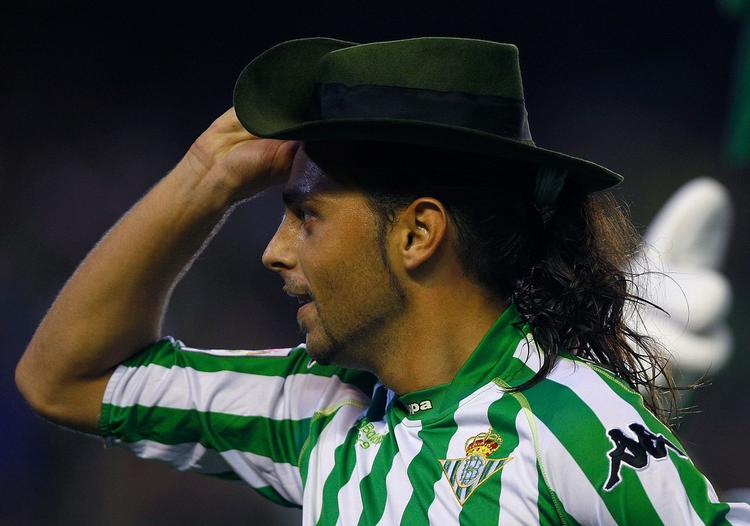 Sergio Garcia fejrede tidligere på sæsonen en scoring mod Real Madrid med en hat (...). I weekenden førte hans glidende jubel til en knæskade. Arkivfoto. 