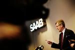 Saabs topchef, Jan Åke Jonsson forklarer om Saabs overlevelseskamp på et pressemøde i februar. 