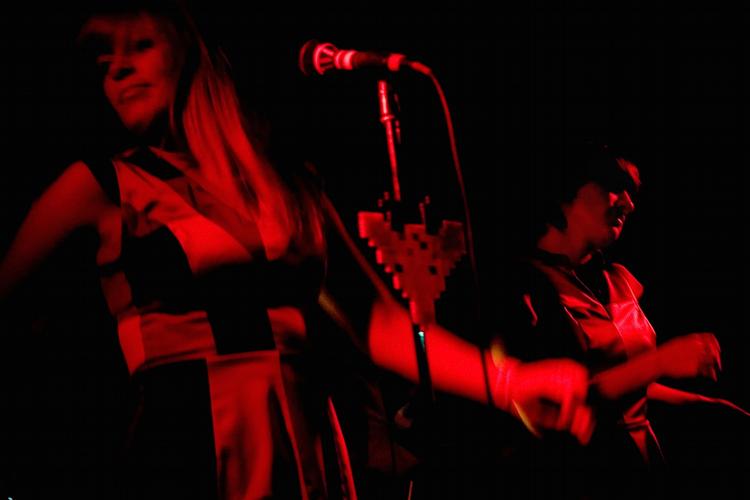 Det kan mærkes i regnskaberne, at koncertpublikummet ikke lægger så mange penge i bardisken som tidligere. Billedet er et arkivfoto fra en Jaconfetti-koncert på Lille Vega. 
