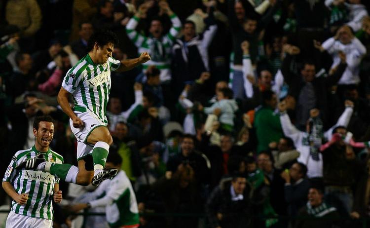 Real Betis fra Sevilla har kun haft syv sejre at juble over i denne sæson. Nu skal en ny træner forsøge at redde klubben fra nedrykning. Arkivfoto. 