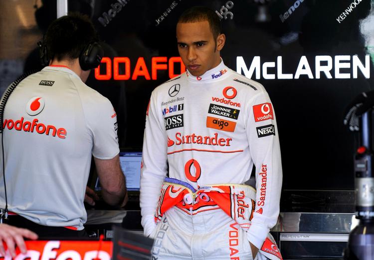 Verdensmesteren Lewis Hamilton har grund til at se bekymret ud. Arkivfoto. 
