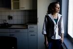 Winnie Jørgensen blev smittet med hepatitis C for næsten 30 år siden, men først i oktober sidste år fik hun at vide, at hun har krav på behandling. Hun er fotograferet på BrugerForeningen 