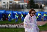 900 mennsker er samlet i den italienske byen L'Aquila, som blev hårdt ramt af jordskælv i mandags. 