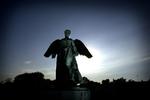 71 procent af amerikanerne tror at sådan nogle her findes i virkeligheden. Denne er dog en del af Svend Rathsacks og Ivar Bentsens søfartsmonument fra 1928 på Langelinie. 