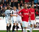 Jonas Borring (i midten) scorede mål nummer 10.000 i Supligaen på oplæg fra den tidligere Vejlespiller Christian Sivebæk, der også lagde optil Frank Kristensens mål til 2-2. 