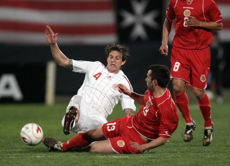 Daniel Agger (tv.) er efterhånden tilbage i tidligere tiders storform, og det belønnes med en startplads for Liverpool i dagens kamp mod Blackburn. Arkivfoto. 