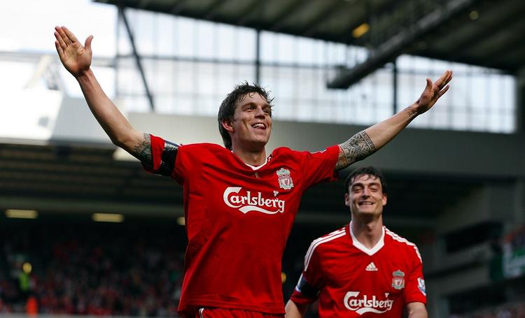 Daniel Agger jubler over sit flotte langskudsmål syv minutter før tid i Liverpools kamp mod Blackburn. 