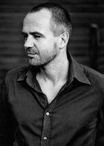 Michael Krefelds debutbog, 'Før stormen', blev en gedigen succes for Gyldendal, men Lindhardt og Ringhof har sikret sig hans næste roman med et rekordstort forskud. Foto: Robin Skjoldborg 