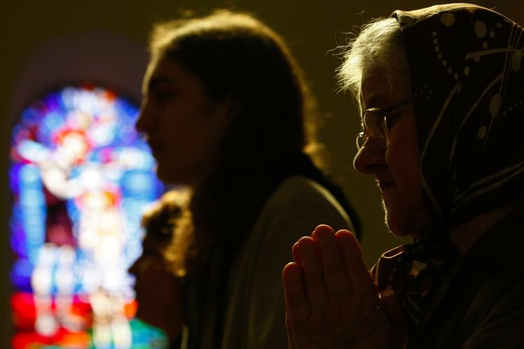 Påsken fejres med gudstjenester over hele verden. Hjerneaktiviteten ved bøn viser sig nu at være ligesom, når vi taler med en ven. 