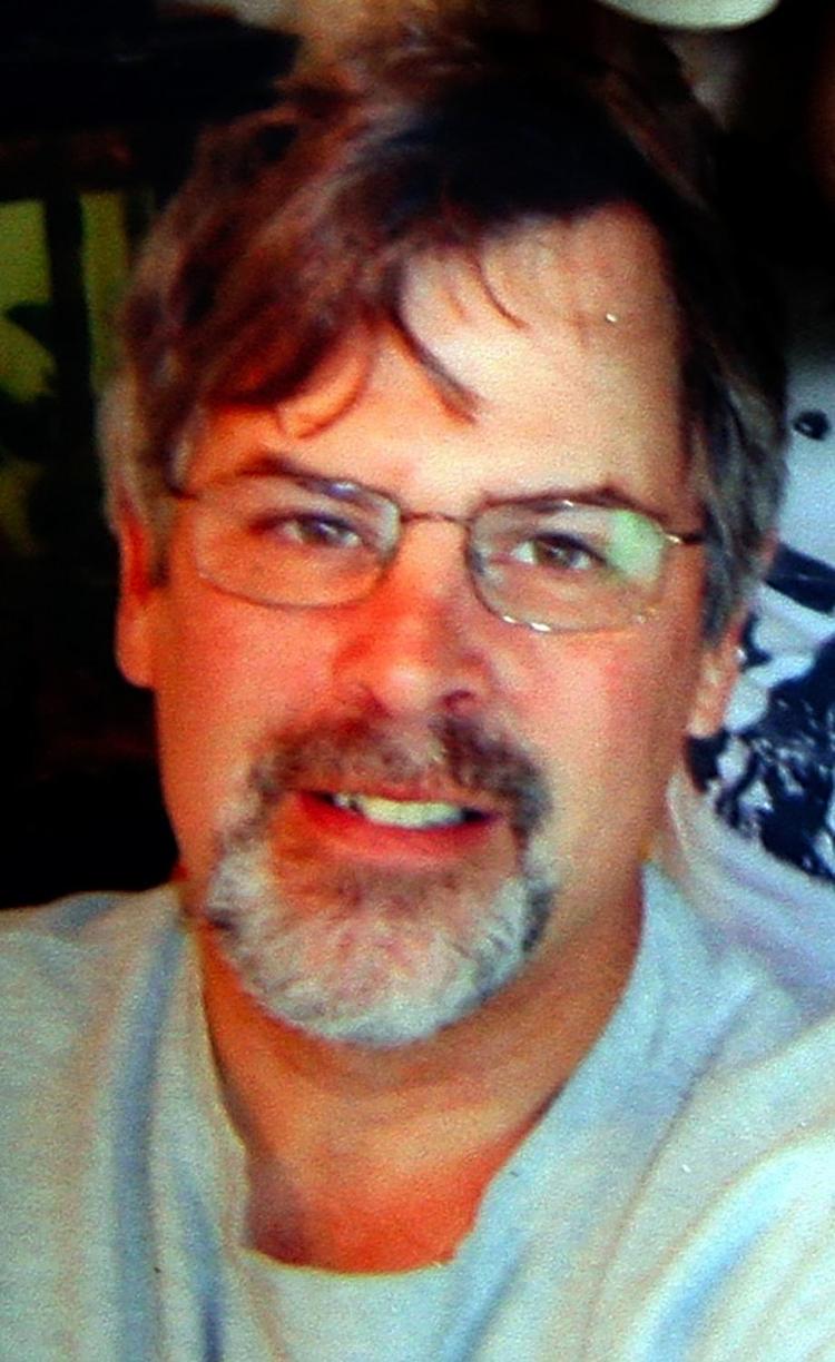 Richard Phillips er blevet befriet ved en aktion, hvor tre af hans kidnappere meldes dræbt og den sidste pirat taget til fange. 