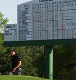 Phil Mickelson på vej mod 18. hul på finaledagen i U.S. Masters. 