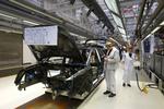 Volkswagen er en af de tyske virksomheder, der er blevet ramt af krisen og har oplevet et stort fald i salget af nye biler. Arkivfoto 