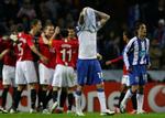 Manchester United-spillerne jublede efter dommerens sidste fløjt, da det var en realitet, at det engelske mesterhold havde slået Porto ud af kvartfinalen i Champions League. 